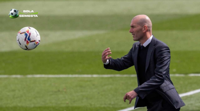 Zinedine Zidane Latih Timnas Prancis